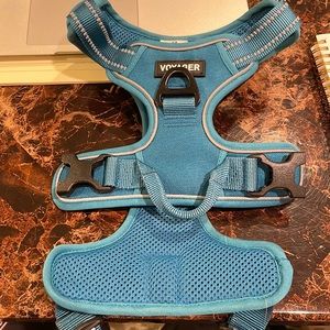 Dog blue harness voyager